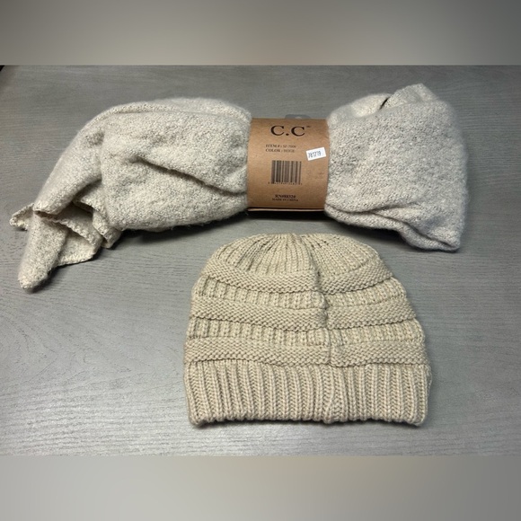 C.C Soft‎ Stretch Messy Bun Ponytail Beanie And C.C Mixed Color Boucle Scarf Set - Picture 5 of 10
